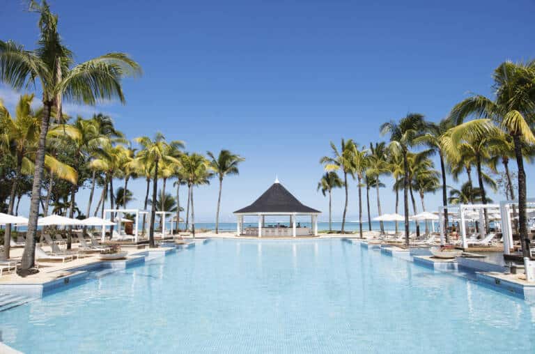 HLT_GENERAL-VIEW-POOL-6 (1)