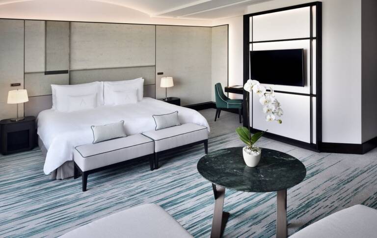 Golf-View-Room-with-TV