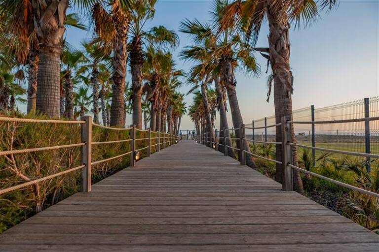 2 Beach Outside Access