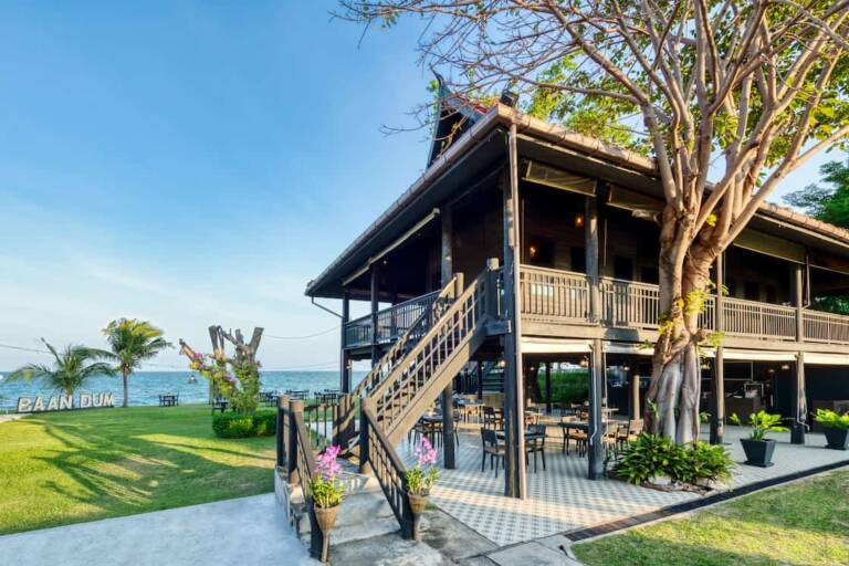 BaanDum-Restaurant-Hua-Hin2