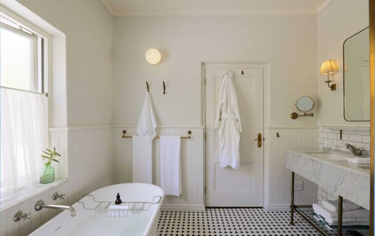 Spier-Hotel-Luxury-Bathroom-13-scaled