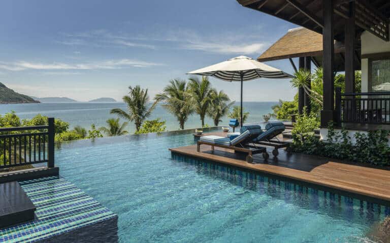 3BR-SP-Residence-master-bedroom-infinity-pool-scaled