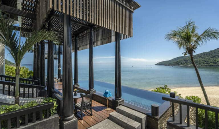 Beach-Villa-terrace-and-pool-scaled
