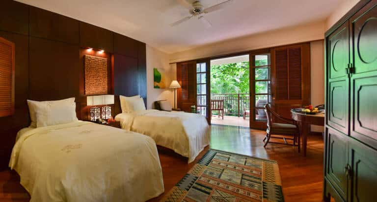 Vietnam_Danang_Furama_Lagoon-Superior-twin-bed-M