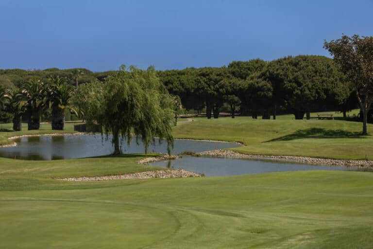Real-Novo-Sancti-Petri-Golf-Course-in-Andalusian-.-Campo-de-Golf-en-Cadiz